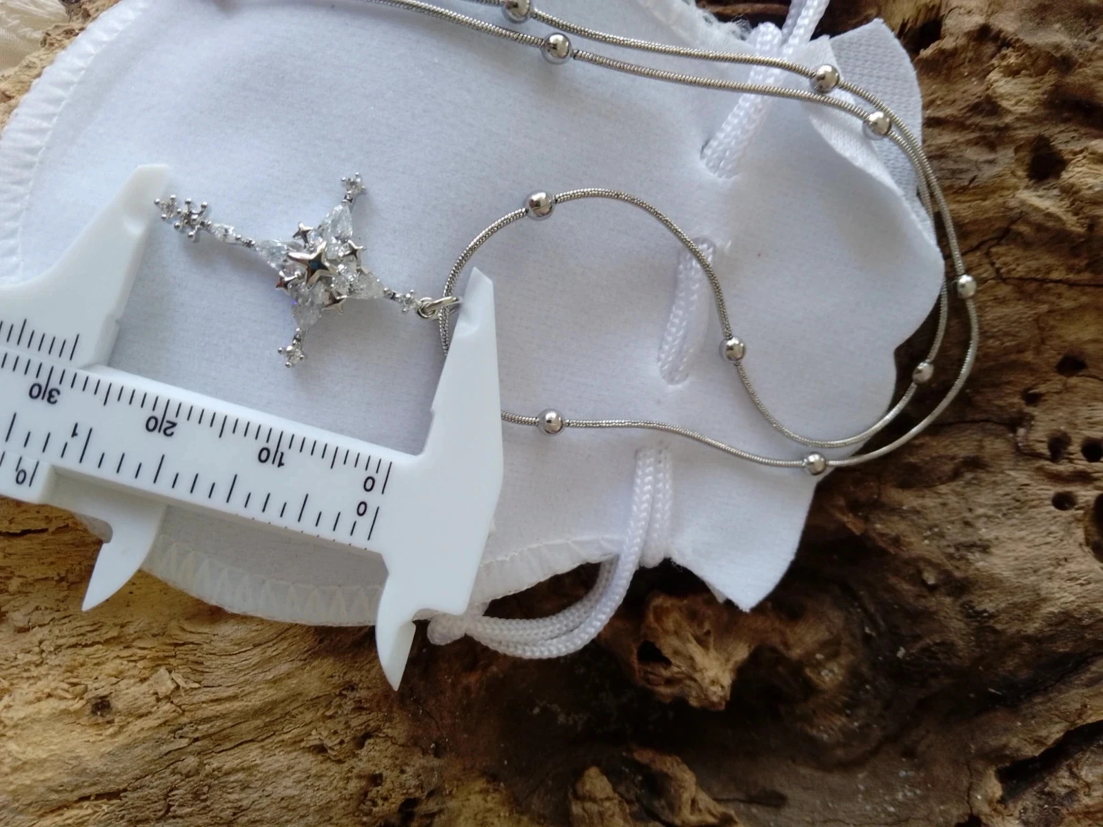 Silver-tone cross necklace – photo 3